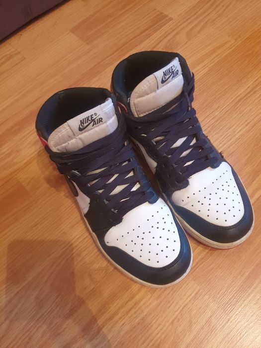 Кросівки Nike, футзалки FILA