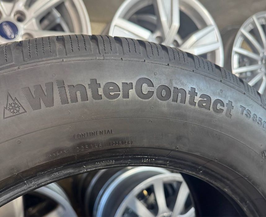 Комплект шин 235 60 R18 Continental WinterContact ts850 ЗИМА