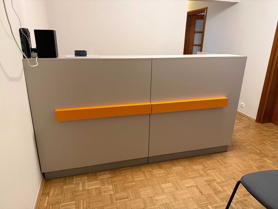 lada recepcyjna + 2 pomocniki i szafka