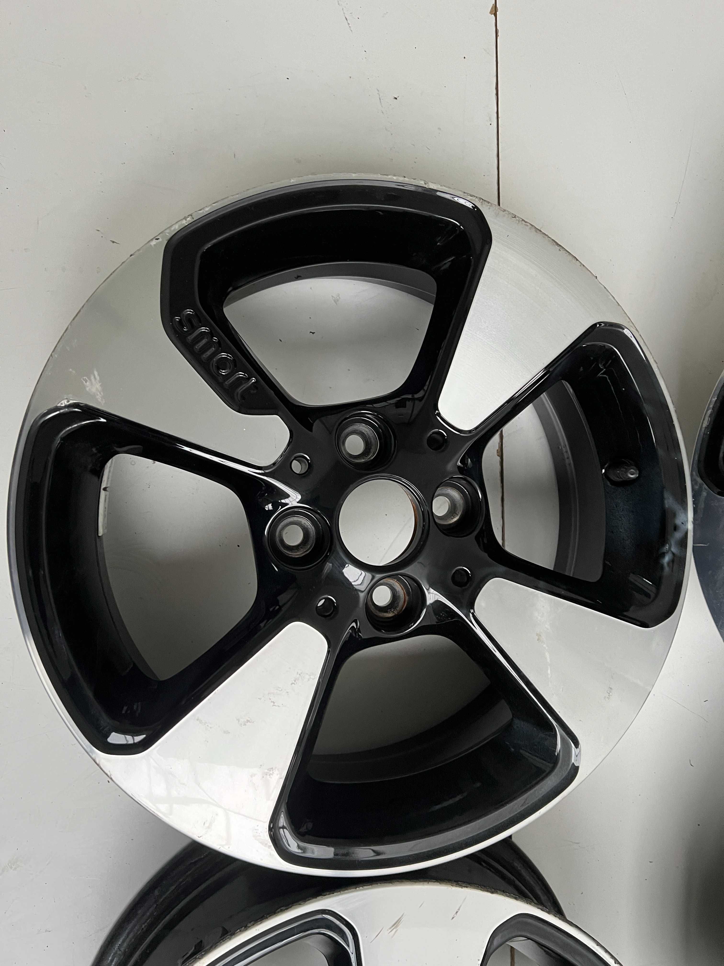 Felgi Smart W453 2x 5J ET32 15" / 2x 5,5J ET42 15" 4x100