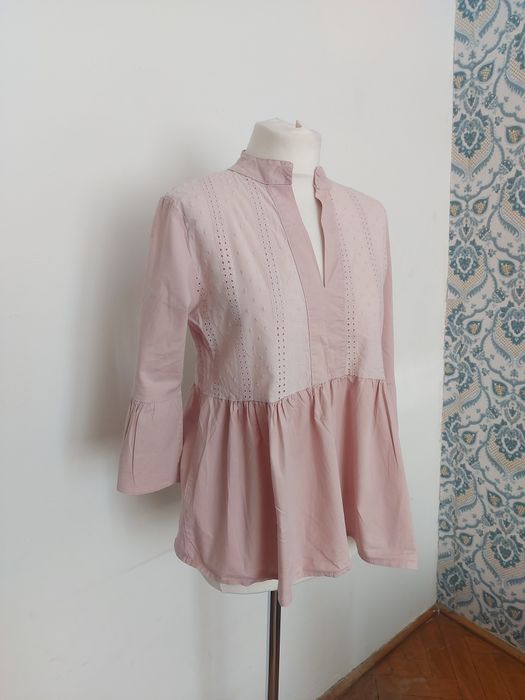 Pudroworóżowa bluzka boho z lekką baskinką haftem M L