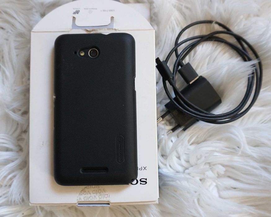 Sony Xperia E4g czarny stan idealny z ładowarką