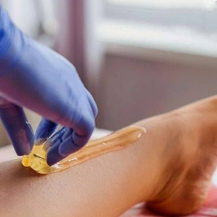 Шугаринг или восковая депиляция.