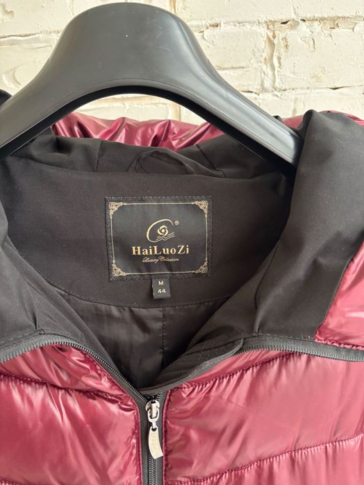 Зимовий пуховик жіночий