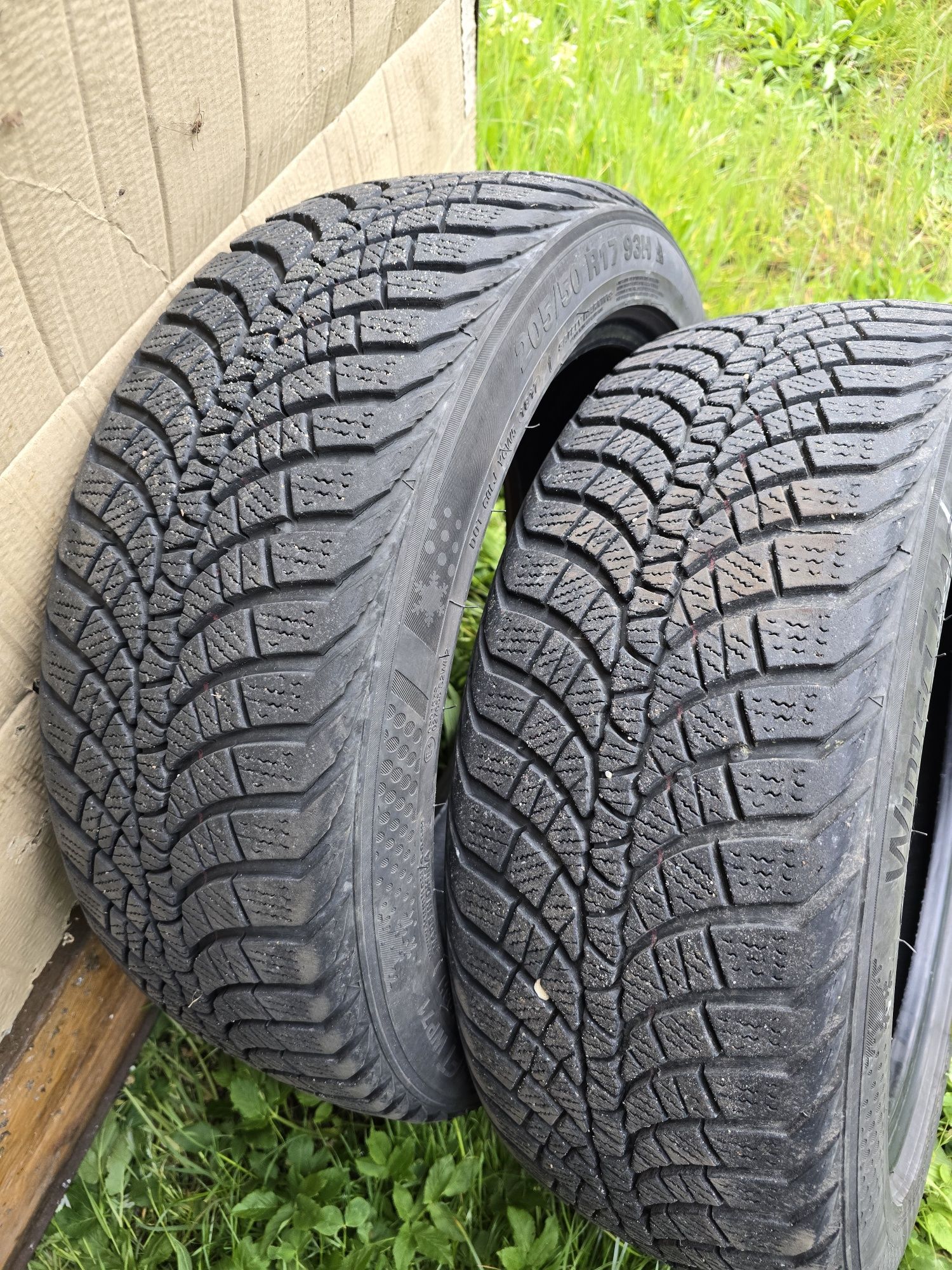 Opony zimowe Kumho, 205/50 r17, stan bardzo dobry