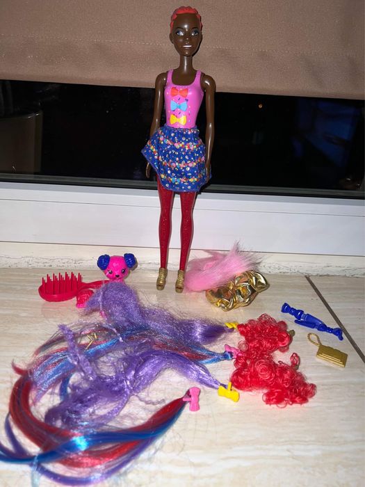 Extra lalka Barbie plus piesek.Zmienia się fryzury