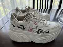 Buty Hello Kity na platformie Breshka rozmiar 37