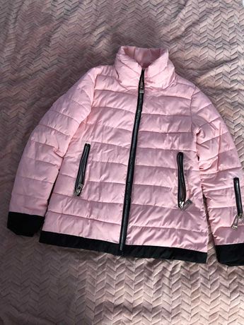 Рожева пухова легка куртка. Розмір M - L