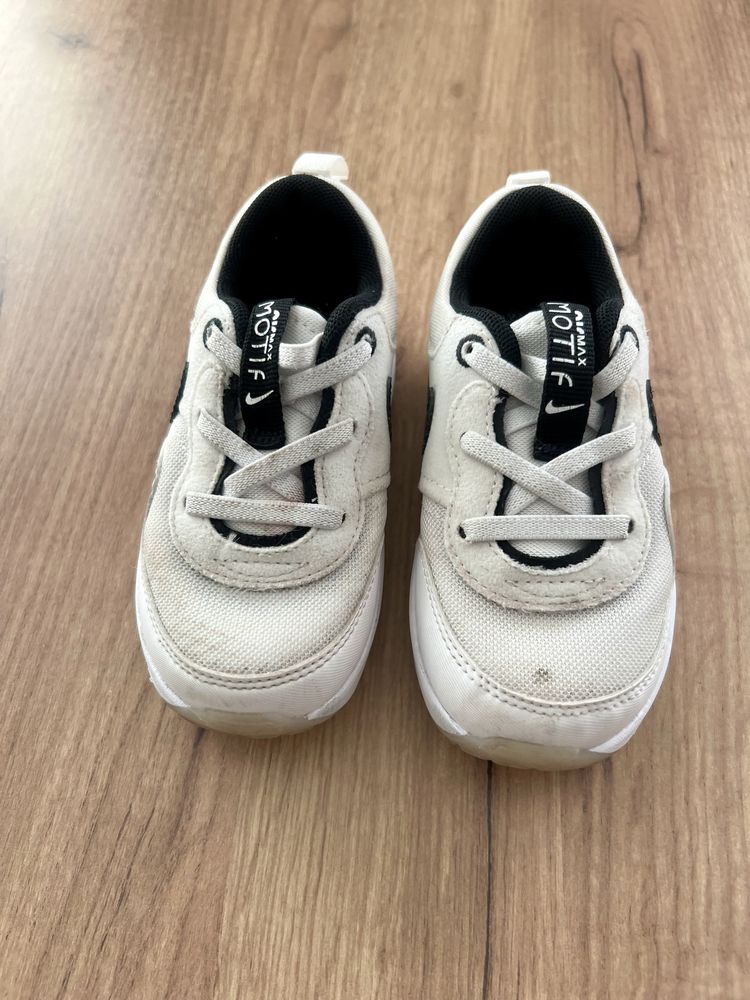 Детские кроссовки Nike airmax. Стелька 14 см.