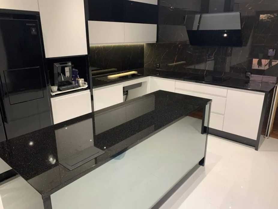 Blaty/parapety pod wymiar, granit, konglomeraty kwarcowe/granitowe