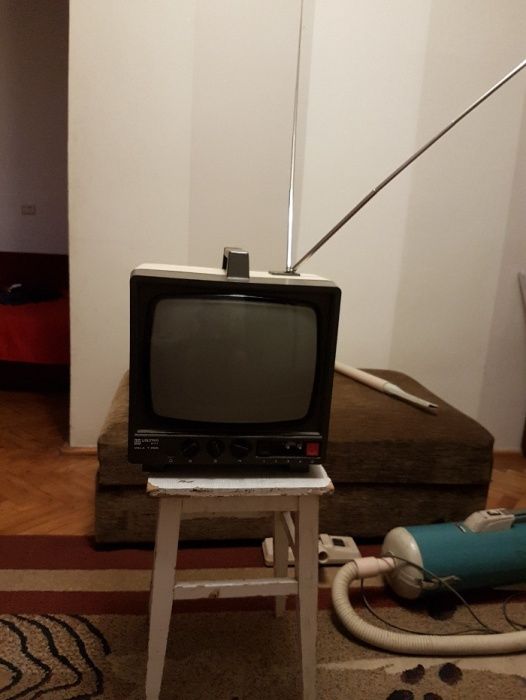 Telewizor Vela T 206 zabytek z PRL