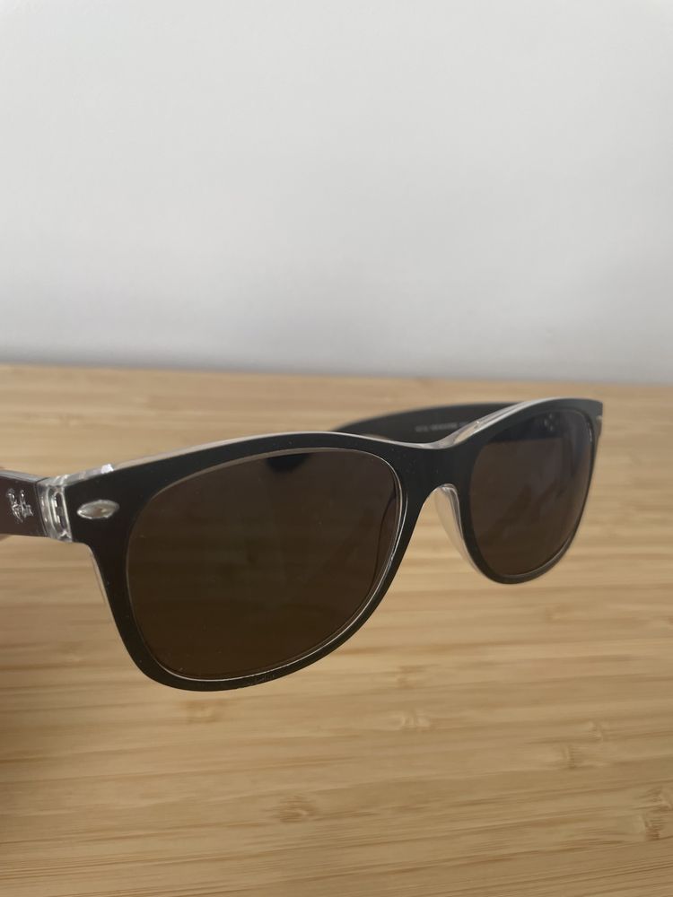 Oryginalne okulary od optyka Ray Ban Wayfarer. Przeciwsłoneczne z etui