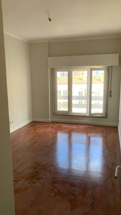 Pintura interior e exterior / Afagamento / Remodelação