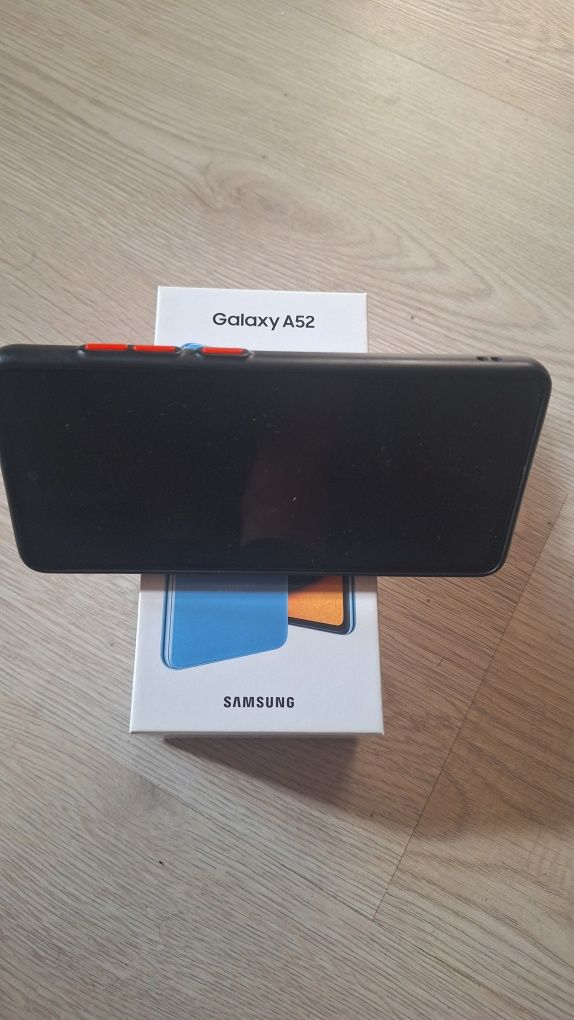 ПродамSamsung a52