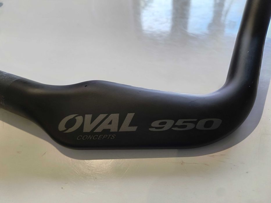 Kierownica bullhorn OVAL 950 - bycze rogi carbon szosowa czasowa fixie