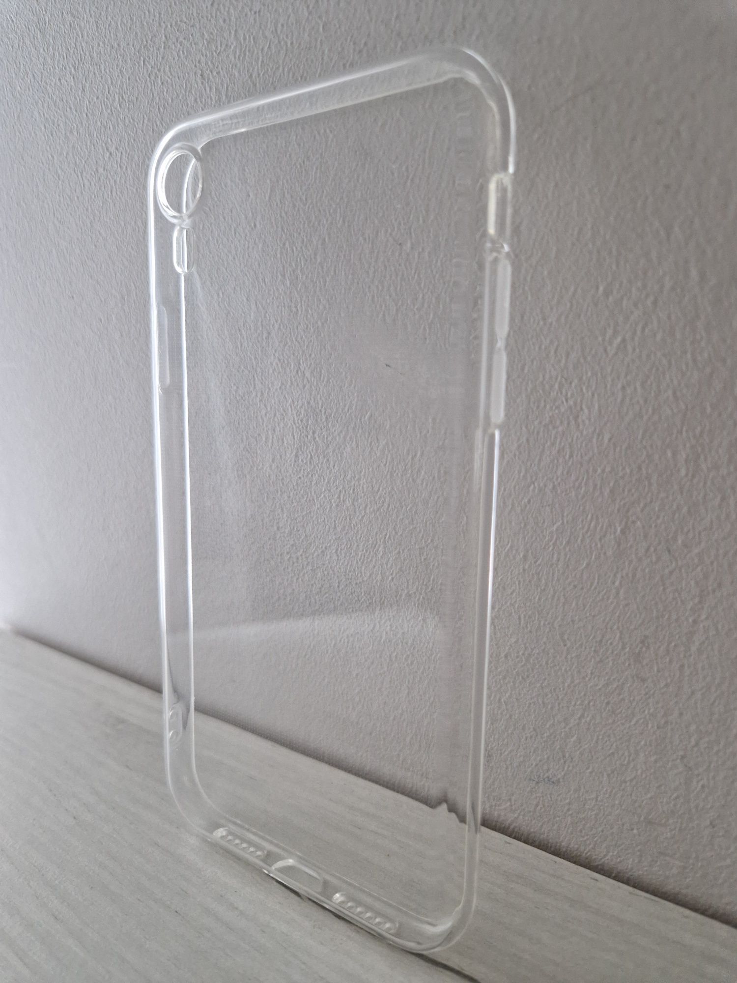 Etui Back Case 2 mm Perfect do IPHONE XR (6,1") PRZEZROCZYSTY