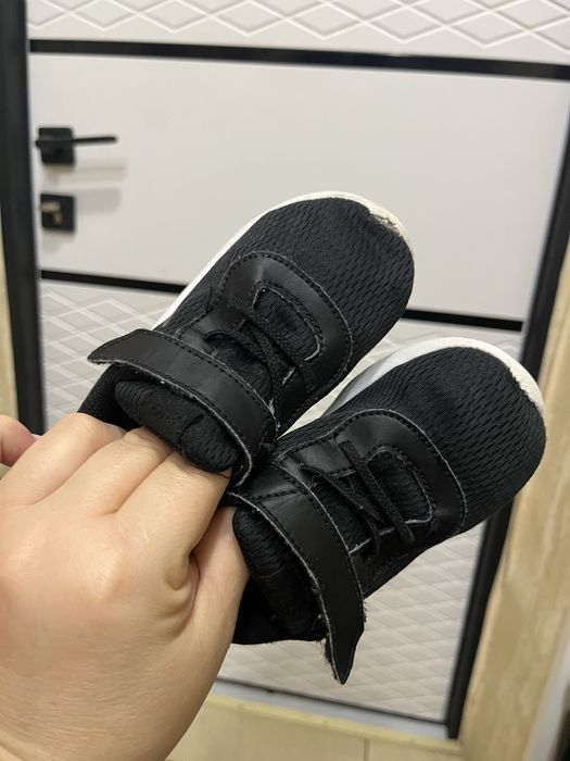 Кросівки NIKE розмір 25