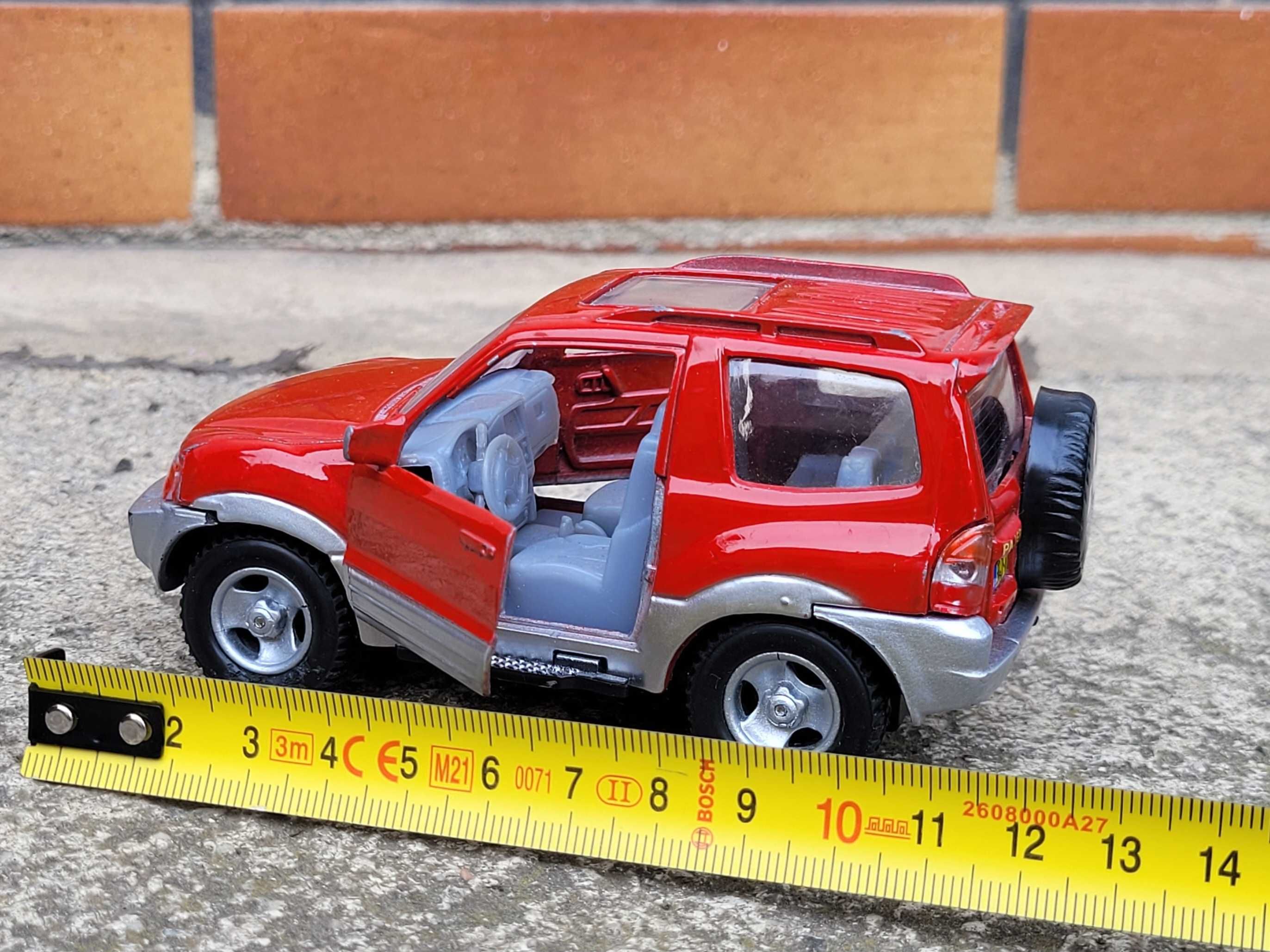 Mitsubishi Pajero Unikat Kolekcja modeli 1:34