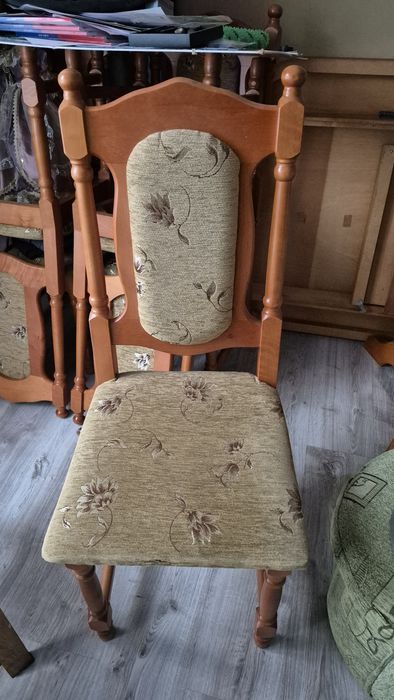 Krzesło drewniane siedem sztuk
