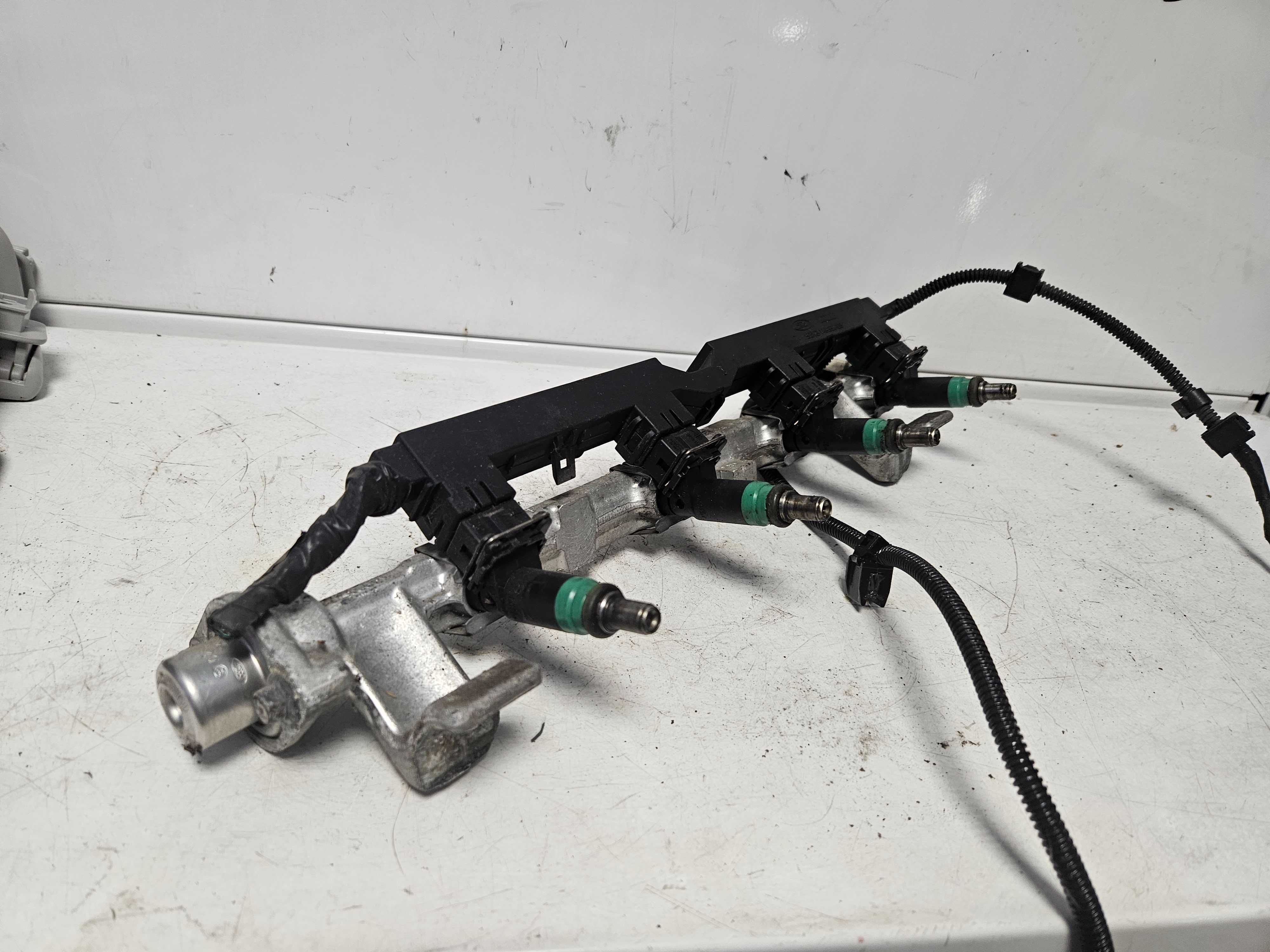 Listwa Wtryskowa Ford Focus 1,6 16V 98MF-BB