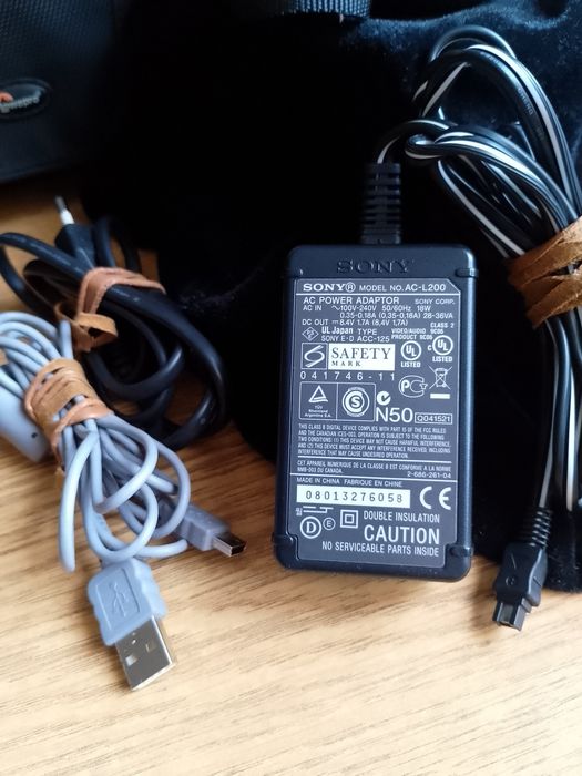 Продам відеокамеру Sony