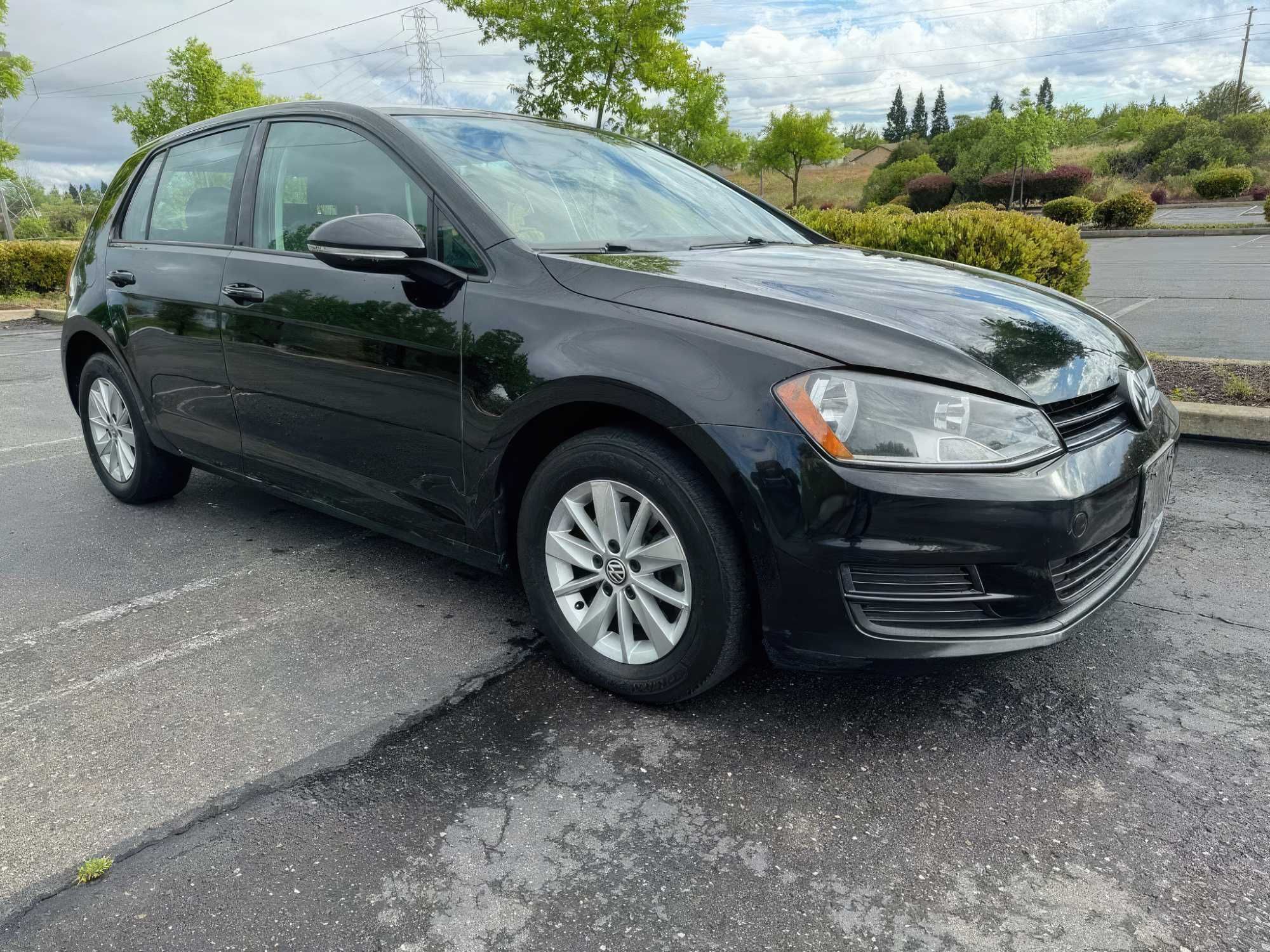 2016 Volkswagen Golf TSI S