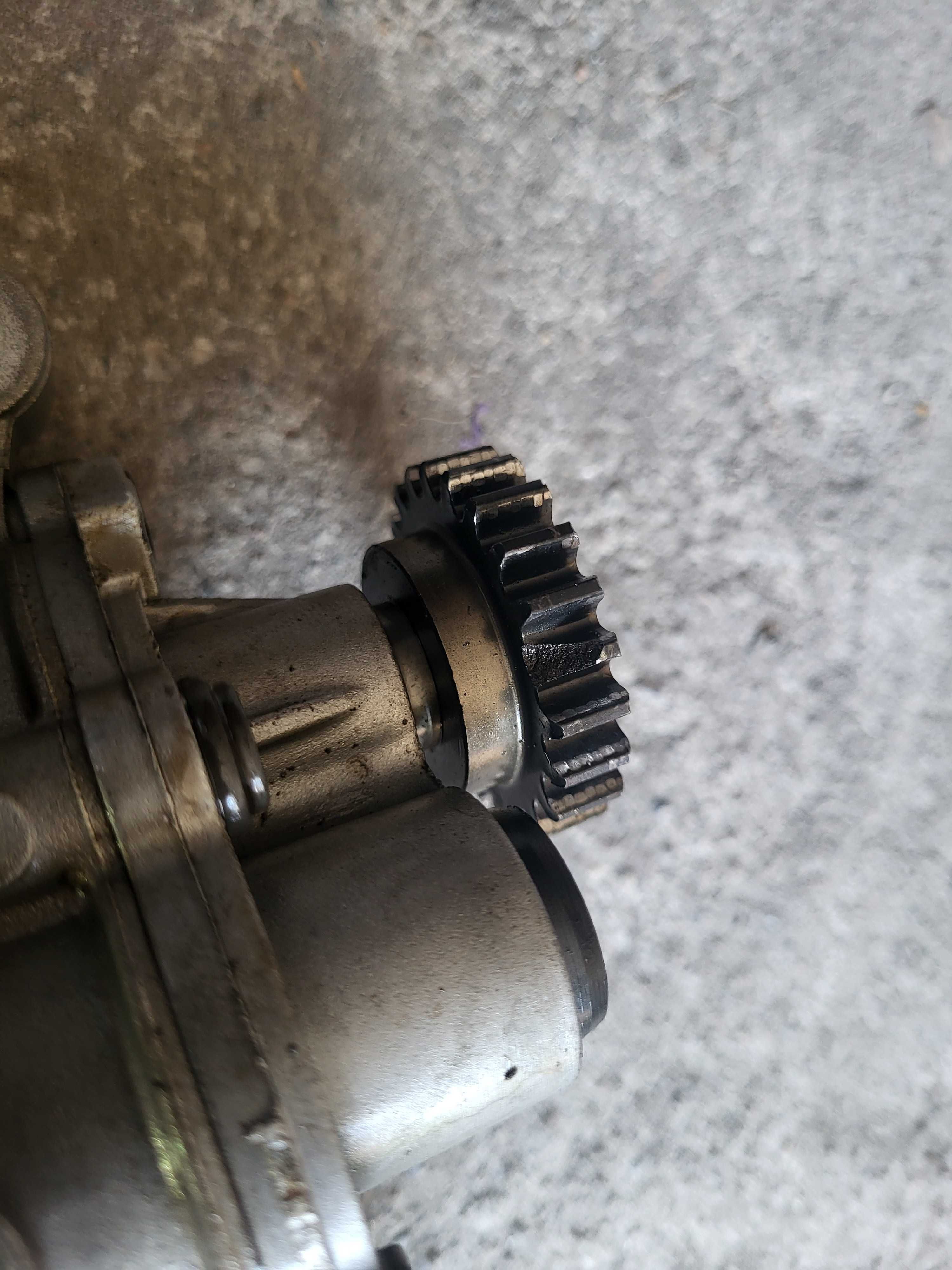 Масляный насос Audi 2.0 06H 115 105