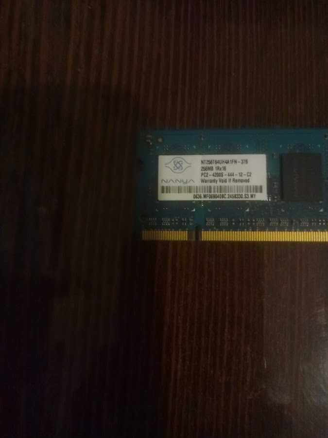 Чіпи пам'яті Nanya 256MB PC2-4200 533Mhz SO-DIMM (NT256T64UH4A1FN-37B)