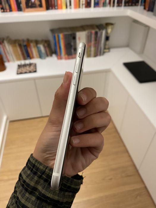 iPhone SE 64GB branco
