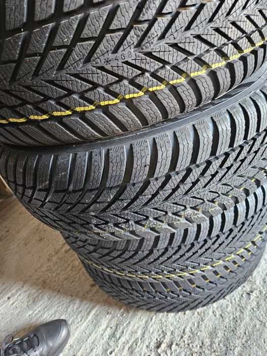 Opony zimowe Nokian Tyres Snowproof 2 195/65R15 (nowe)