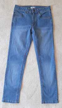 Spodnie jeansowe roz. 146