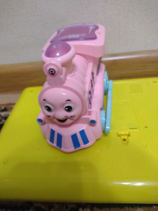 Іграшка дитячий маленький музикальний потяг