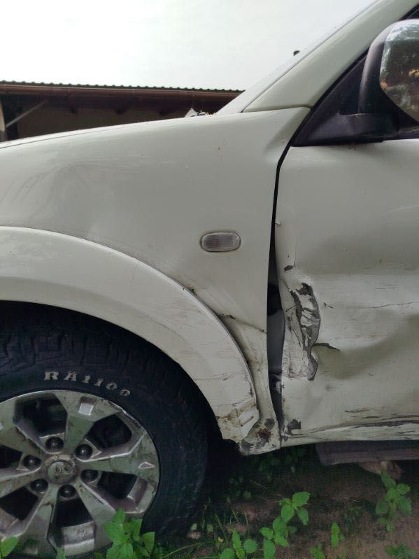 Mitsubishi L200 uszkodzone