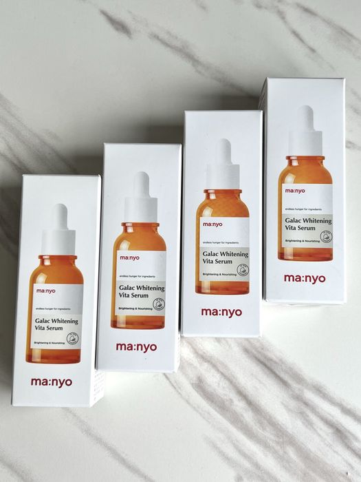 Manyo Factory Galac Whitening Vita Serum освітлювальна сироватка 50мл