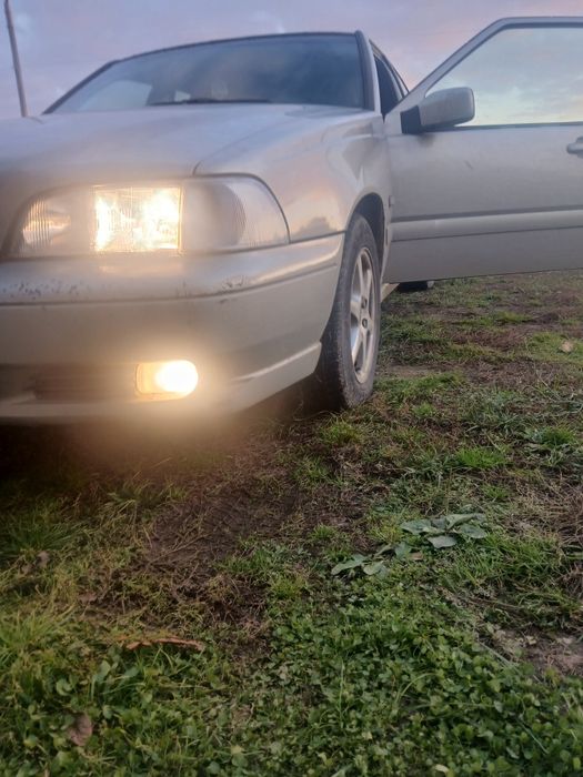 Авто находу сів поїхав