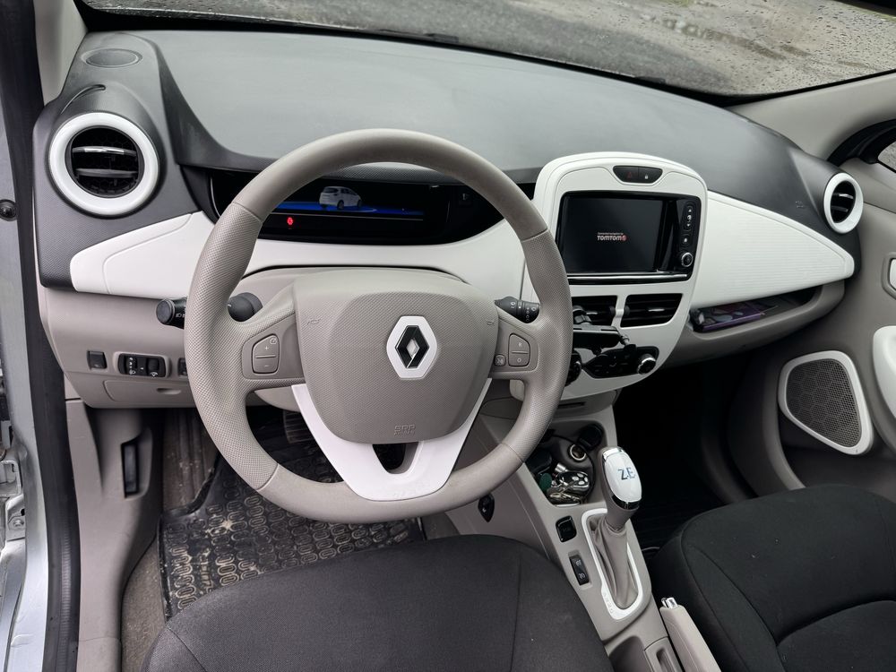 Продам Renault Zoe 2018 40квт