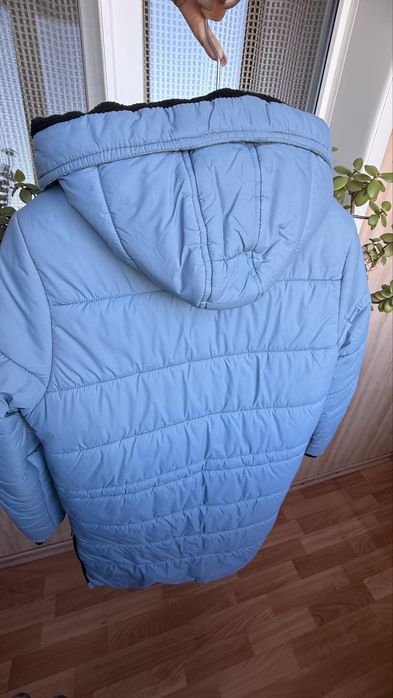 Продам пуховик на мальчика 152-158 рост