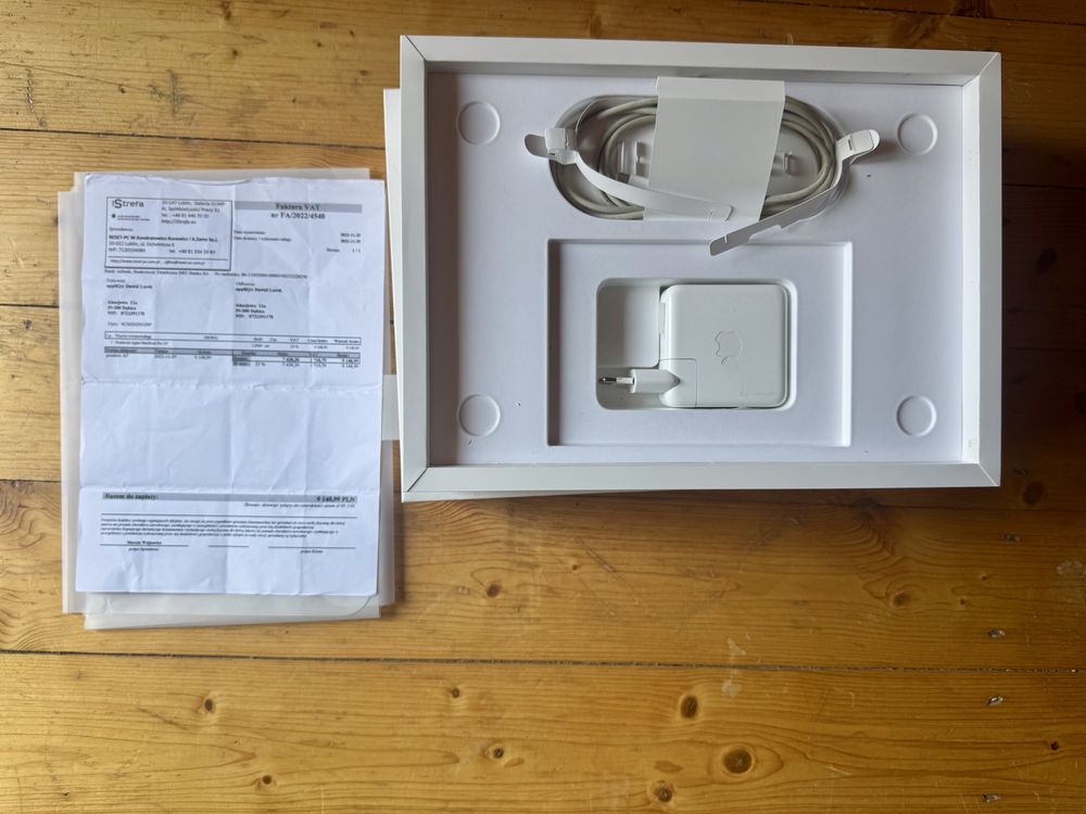 MacBook Pro 14” (A2442)  M1 Pro, 16 GB RAM SSD 512 GB-pęknieta matrca