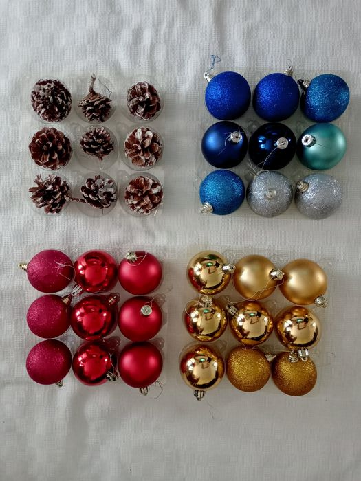 Bombki i inne dekoracje świąteczne