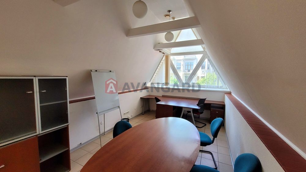 Продам в центре офисное помещение 92000$