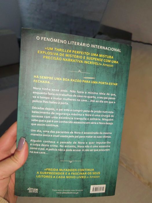 Livro a porta trancada freida mcfadden