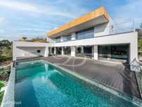 Moradia T5 + 3 C/ Piscina e Garagem