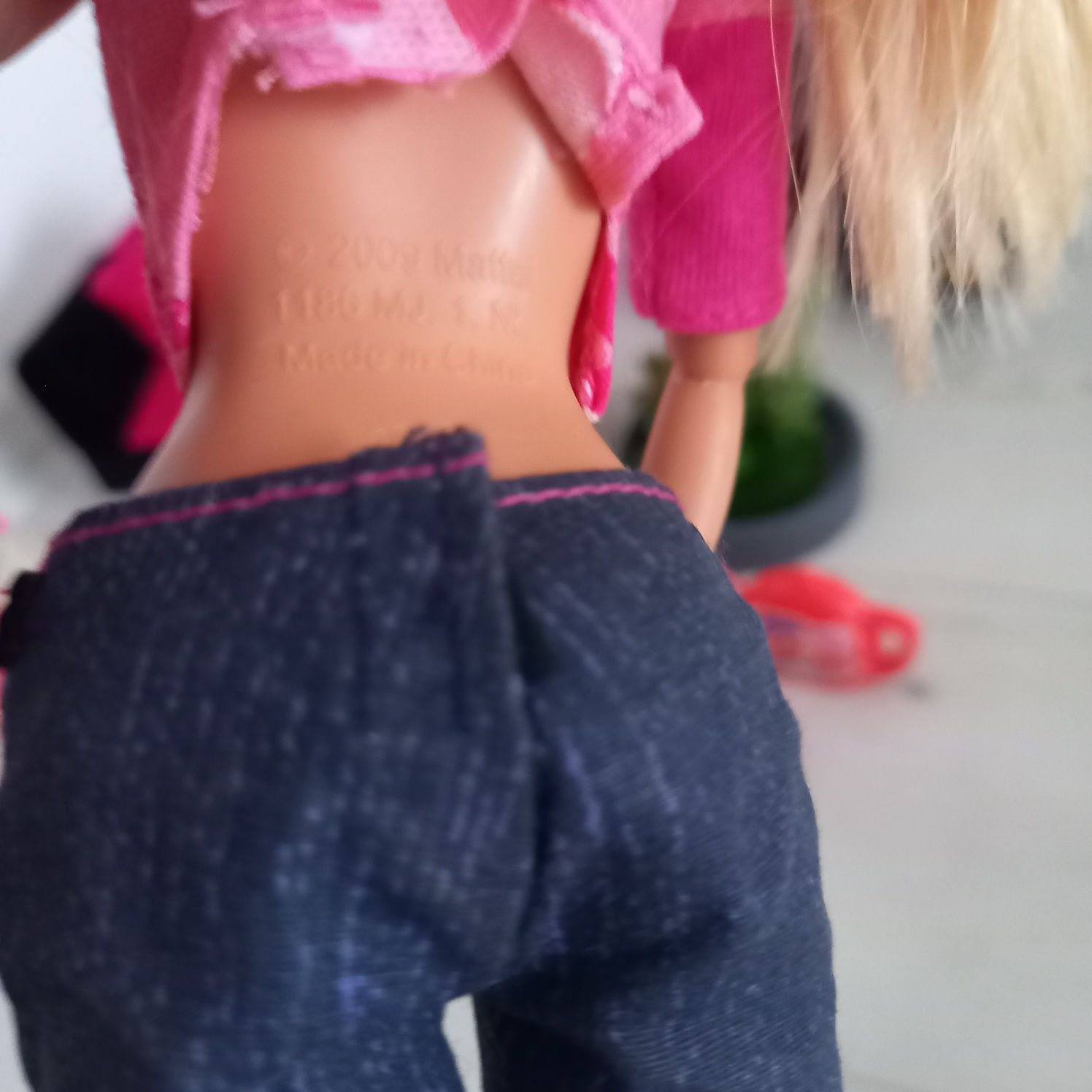 Unikat lalka Barbie z 2009 r. Mattel z numerem vintage blondynka