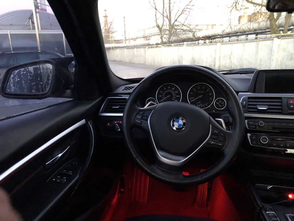 BMW 328i F30(FL)