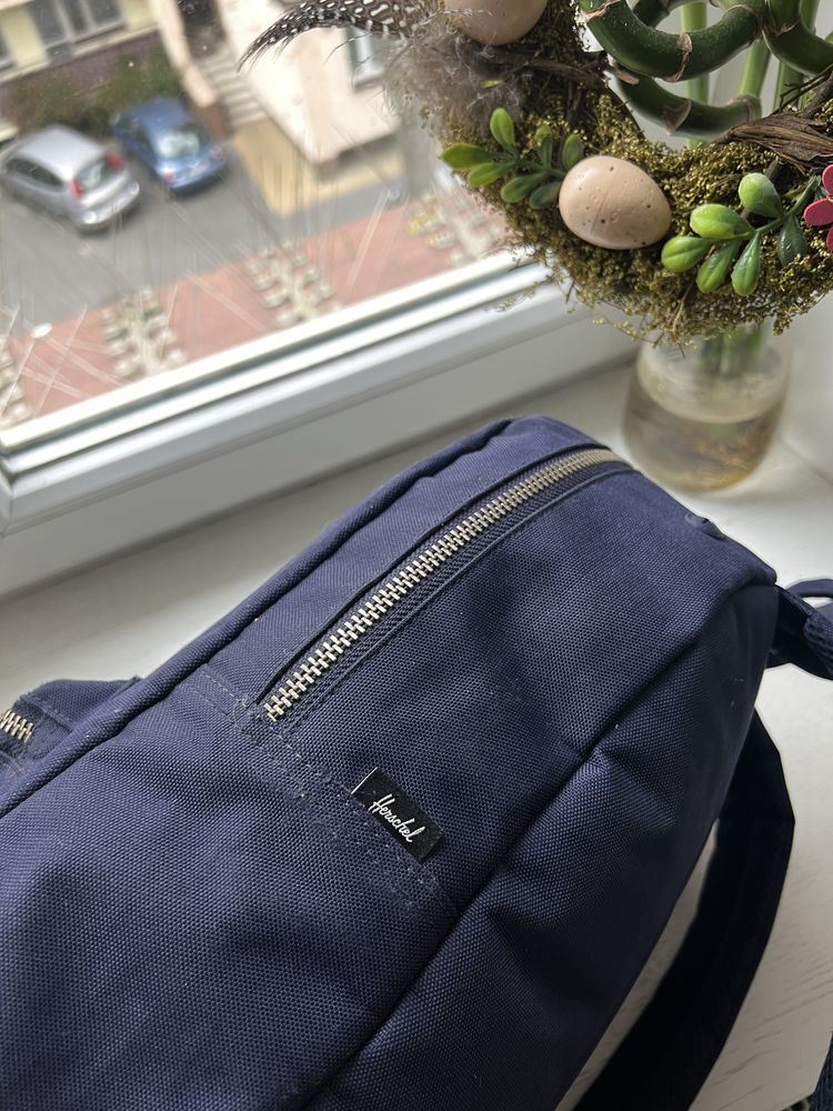 Plecak Hershel England Design Zip City Bag Archival Backpack