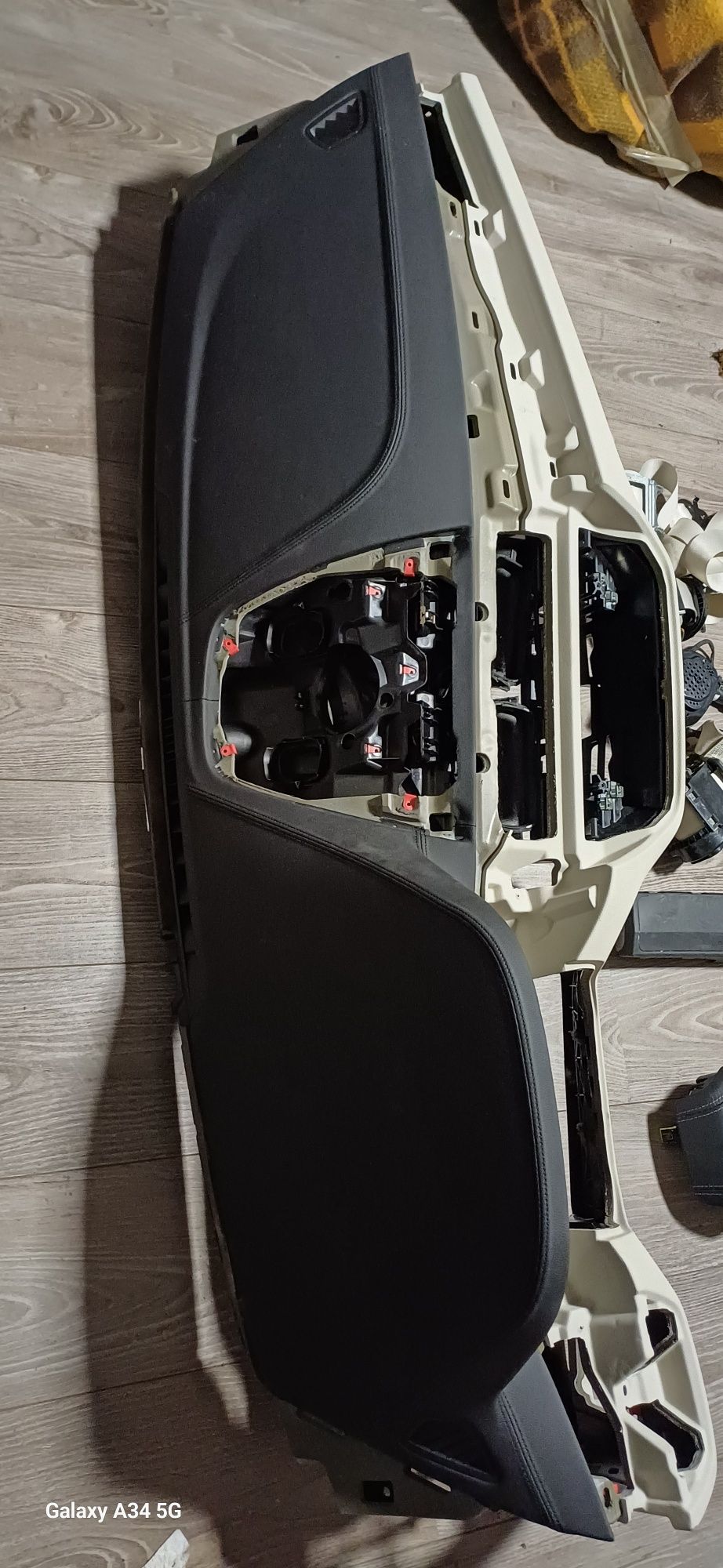Deska rozdzielcza konsola kurtyna powietrzna bmw 5 G30 G31 skóra i zwy