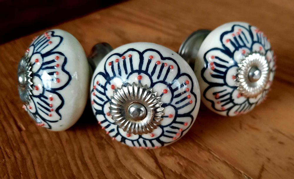 3 gałki uchwyty do mebli