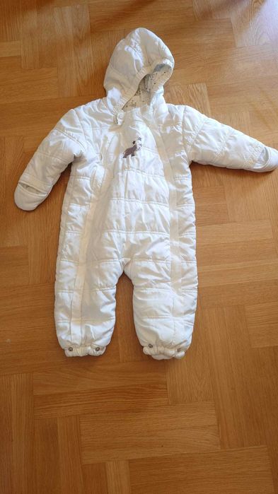 2 ładne kombinezony na jesienną pogodę, rozmiar 74