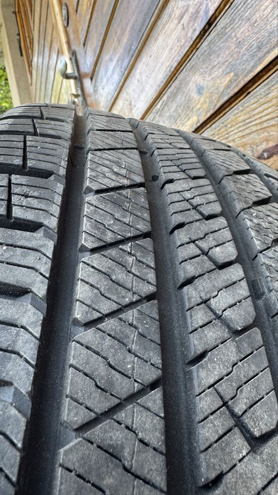 Vredestein Quatrac pro 235/45/20 wada 07.2024