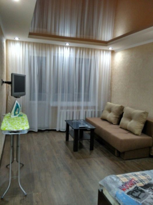 1 к/к чиста, затишна квартира на Площі Перемоги